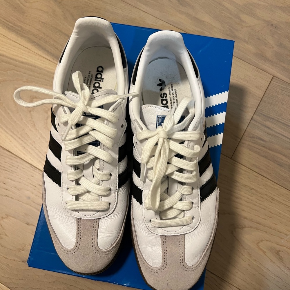 Women’s Adidas Samba